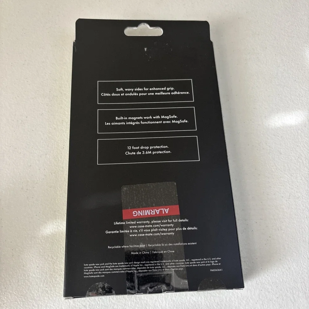 NWT‎ Kate Spade iPhone 16 Pro Max Case W/ MagSafe compatible Black Wavy